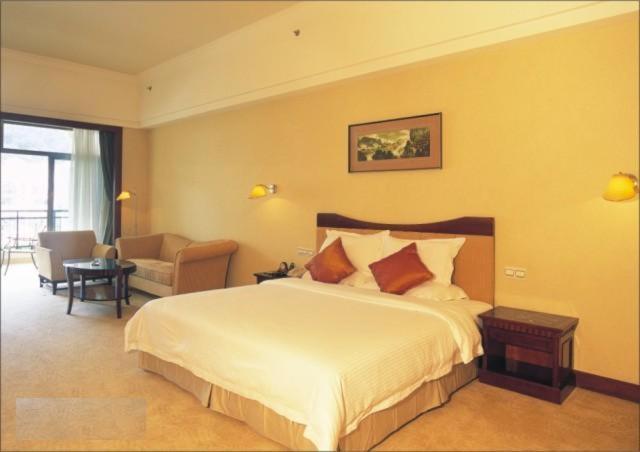 Phoenix Hotel Wuyi Jiangmen Room photo