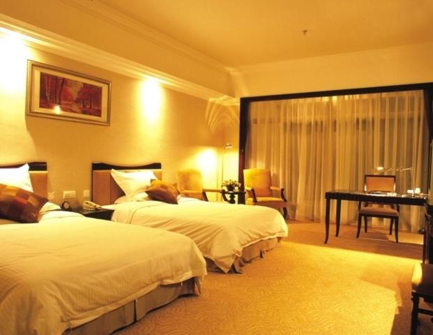 Phoenix Hotel Wuyi Jiangmen Room photo